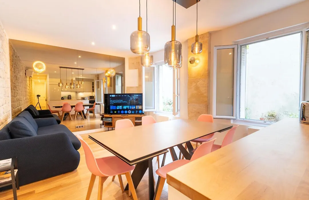 Loft 4 Bedroom Montmartre Pigalle Ac By Lcc Agency-1