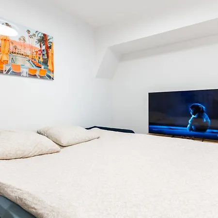 Loft 4 Bedroom Montmartre Pigalle Ac By Lcc Agency-3