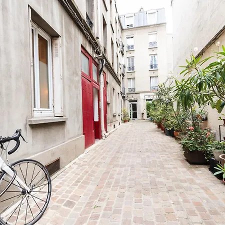 Loft 4 Bedroom Montmartre Pigalle Ac By Lcc Agency-2